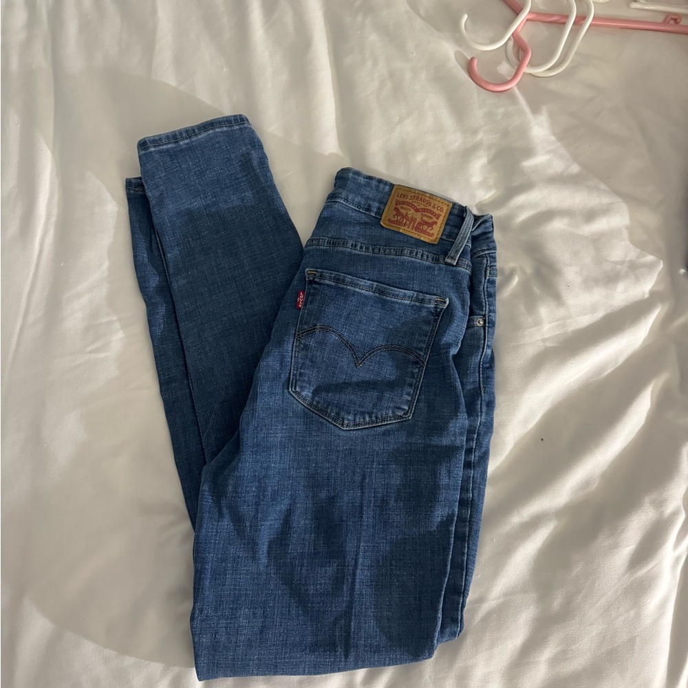 Levi's Women's Classic Straight Leg Blue Jeans